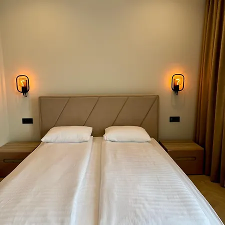 перемоги 1 3* Mukačevo